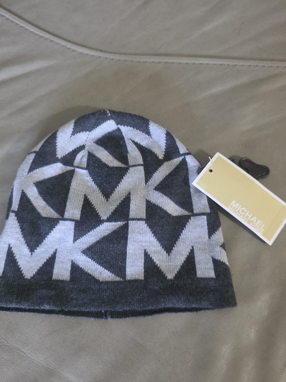 Michael Kors Black & Gray MK Logo Knit Beanie - Picture 4 of 6
